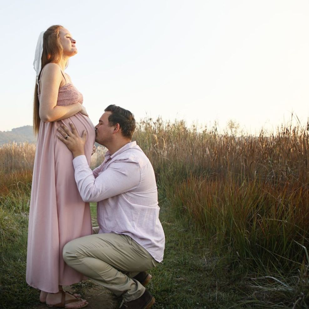 Maternity mom and dad photo